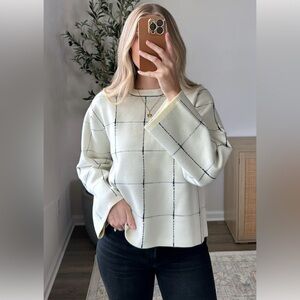 Off The Grid Sweater /
Ivory